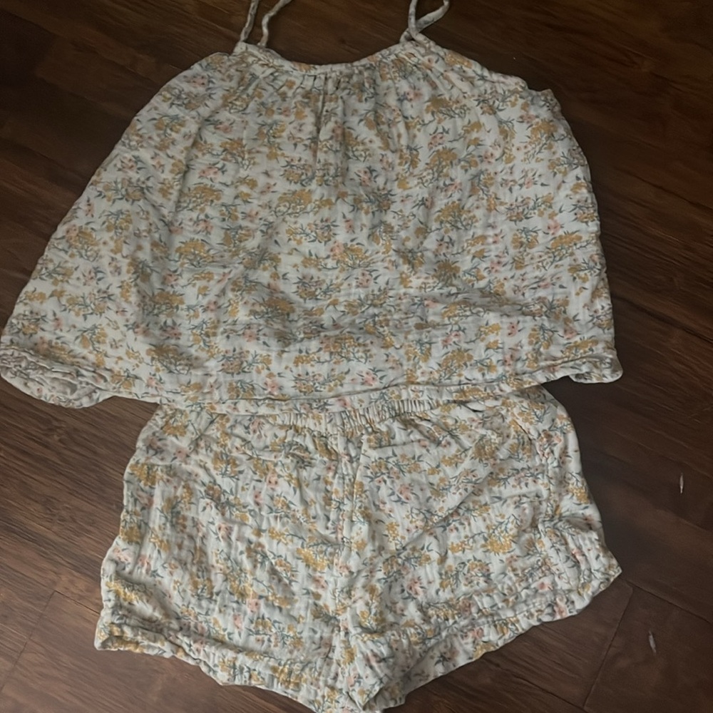 HM matching floral set sz 6-7